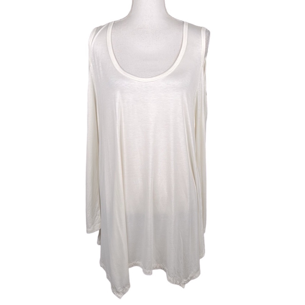 Soprano White Cold Shoulder Long Sleeve Flowy Top Size 2X New with tags!